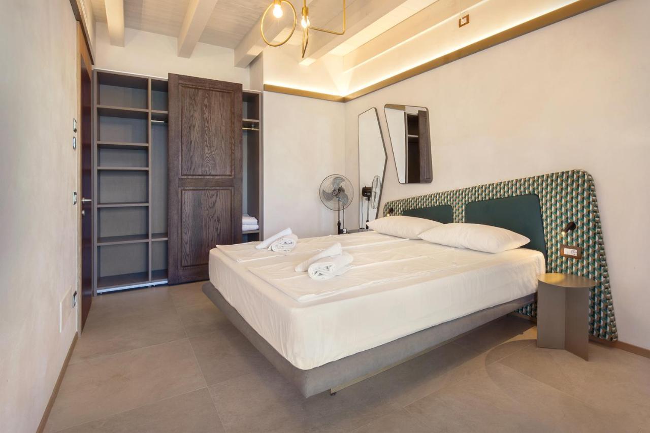 Villa Divina22- Apt Icona Con Piscina E Vista Lago Castelletto Di Brenzone Exterior foto